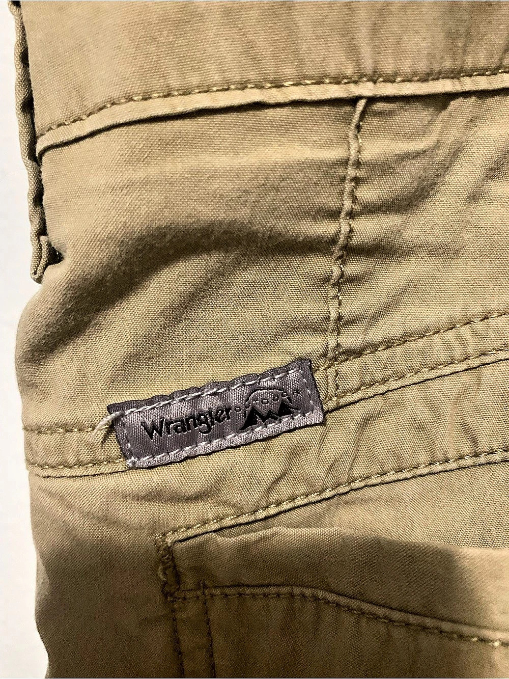 Wrangler Outdoor Performance Utility Shorts Brown Waist 38 - Picture 3 of 5